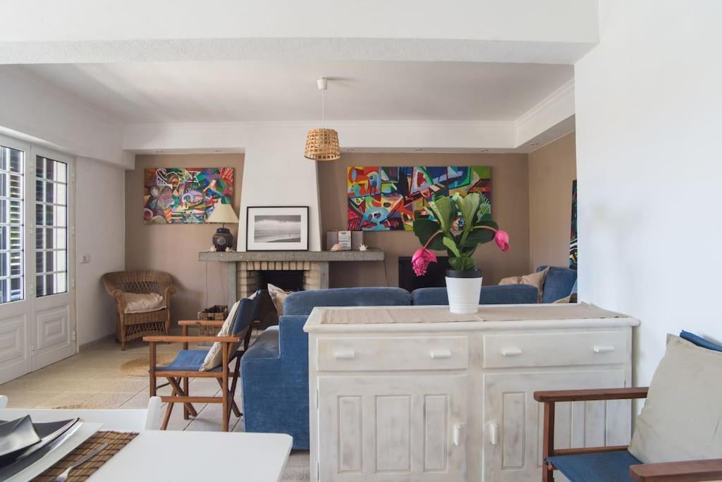 Lisbon Waves Surf Lodge Almada Bagian luar foto
