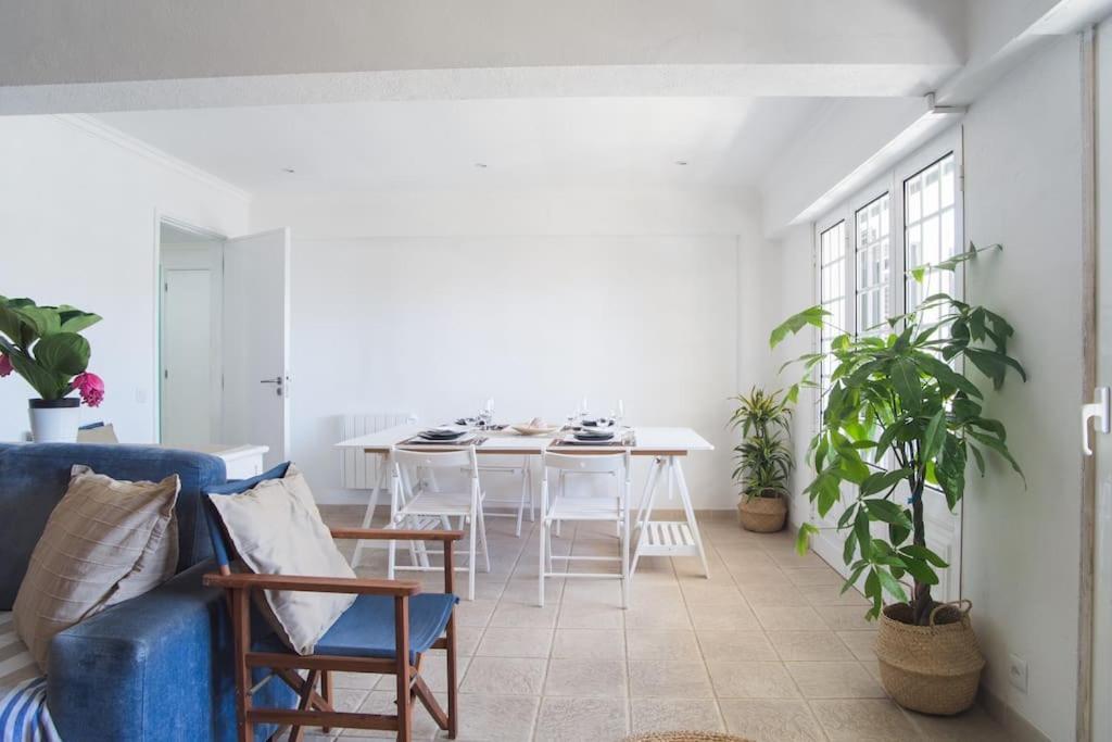 Lisbon Waves Surf Lodge Almada Bagian luar foto