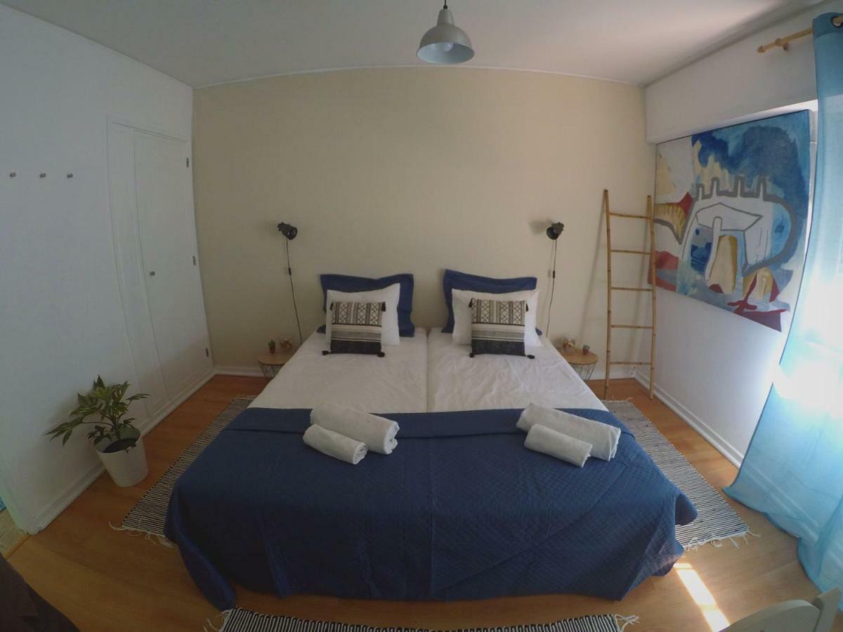 Lisbon Waves Surf Lodge Almada Bagian luar foto