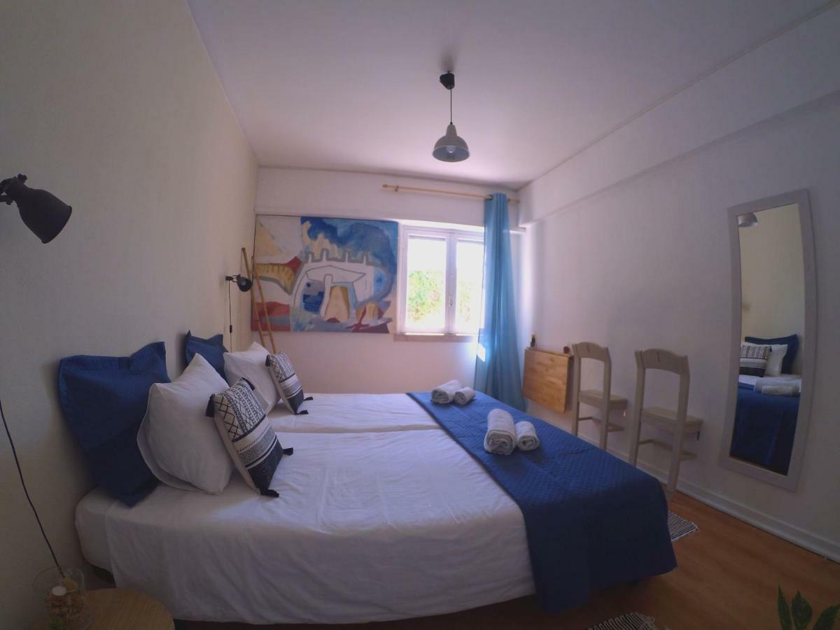 Lisbon Waves Surf Lodge Almada Bagian luar foto